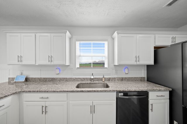 537 Mimosa Dr, Decherd, TN 37324