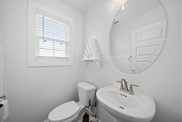 537 Mimosa Dr, Decherd, TN 37324