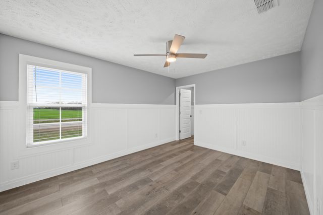 537 Mimosa Dr, Decherd, TN 37324