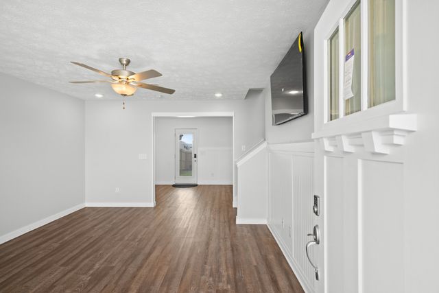 537 Mimosa Dr, Decherd, TN 37324