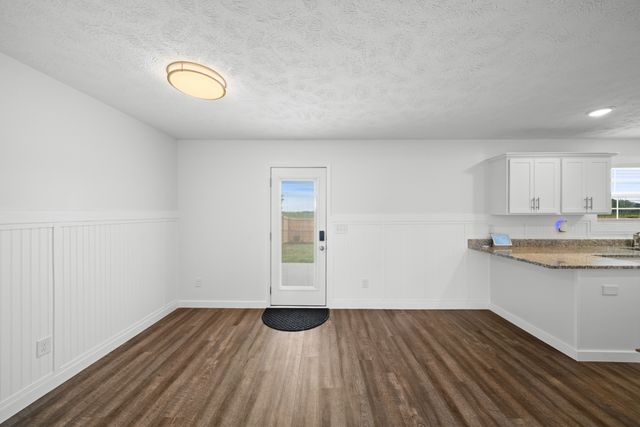 537 Mimosa Dr, Decherd, TN 37324