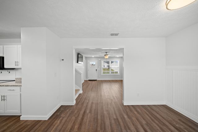 537 Mimosa Dr, Decherd, TN 37324