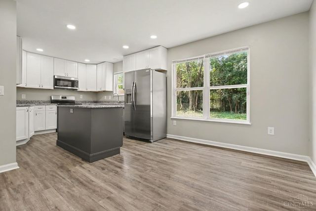 2637 Grover Hill Avenue, Cincinnati, OH 45212