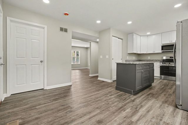 2637 Grover Hill Avenue, Cincinnati, OH 45212