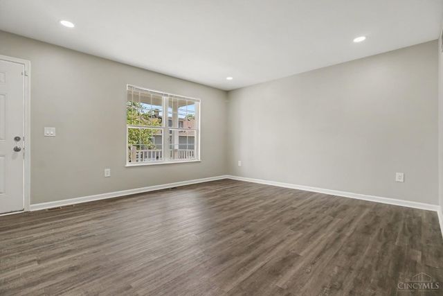 2637 Grover Hill Avenue, Cincinnati, OH 45212