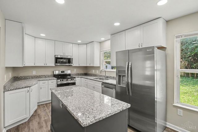2637 Grover Hill Avenue, Cincinnati, OH 45212