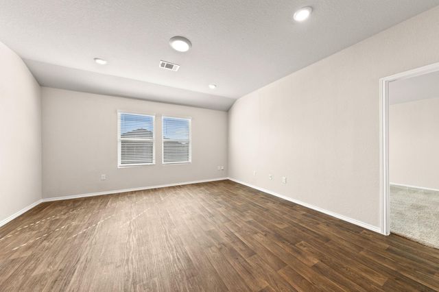 5905 Shanjia DR, Austin, TX 78724