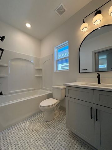 222 Old Amqui Rd # 3, Madison, TN 37115