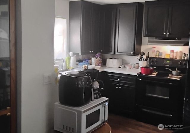 735 S Melbourne Street S, Westport, WA 98595