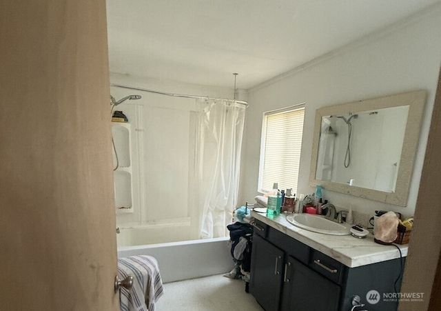 735 S Melbourne Street S, Westport, WA 98595