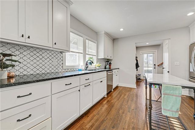 4428 Summit Street, Kansas City, MO 64111