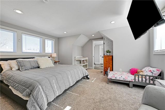 4428 Summit Street, Kansas City, MO 64111