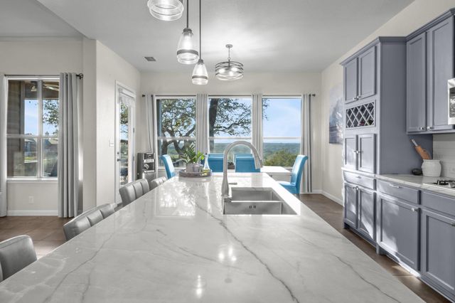 22112 Rock Wren RD, Spicewood, TX 78669