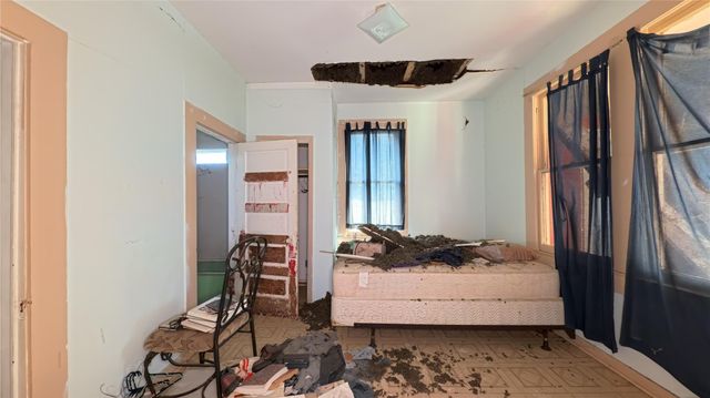 526 Wallace Street, East Bernard, TX 77435