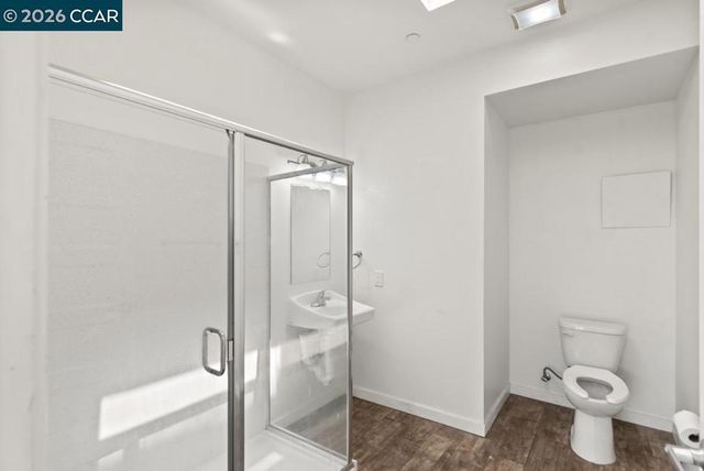 646 Hegenberger, Oakland, CA 95621
