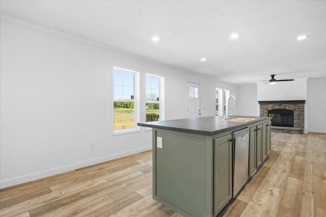 101 Rolling Meadow DR, Thaxton, VA 24174