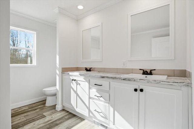 101 Rolling Meadow DR, Thaxton, VA 24174