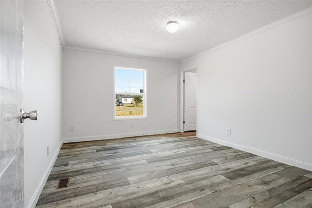 101 Rolling Meadow DR, Thaxton, VA 24174