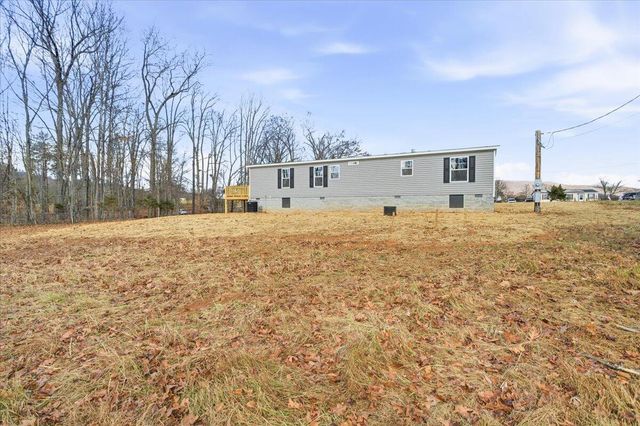 101 Rolling Meadow DR, Thaxton, VA 24174