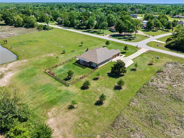 9695 Durham Road, Iola, TX 77861