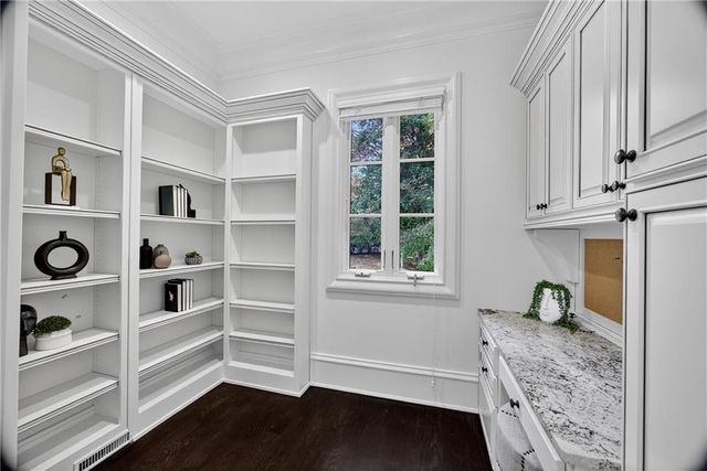 1250 Beechwood Hills NW Court, Atlanta, GA 30327