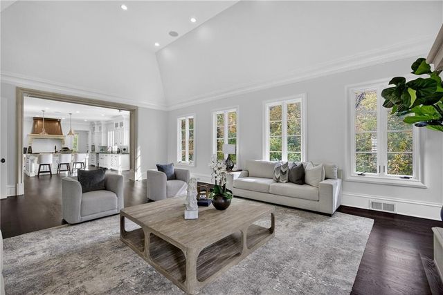 1250 Beechwood Hills NW Court, Atlanta, GA 30327