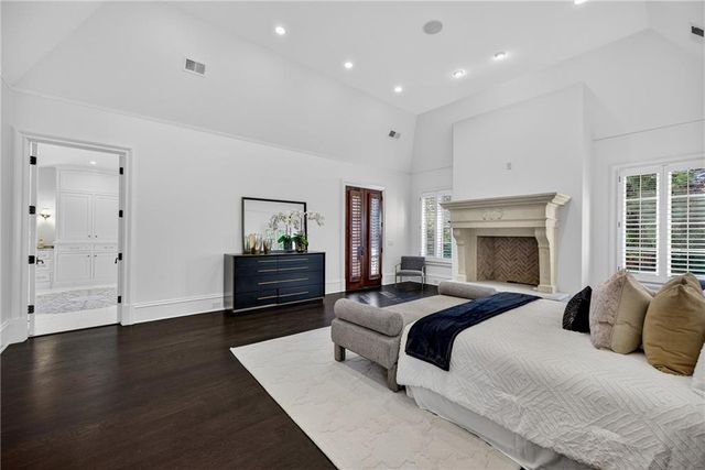 1250 Beechwood Hills NW Court, Atlanta, GA 30327