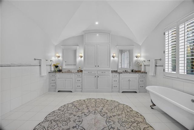 1250 Beechwood Hills NW Court, Atlanta, GA 30327