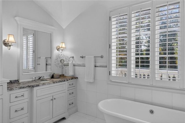 1250 Beechwood Hills NW Court, Atlanta, GA 30327