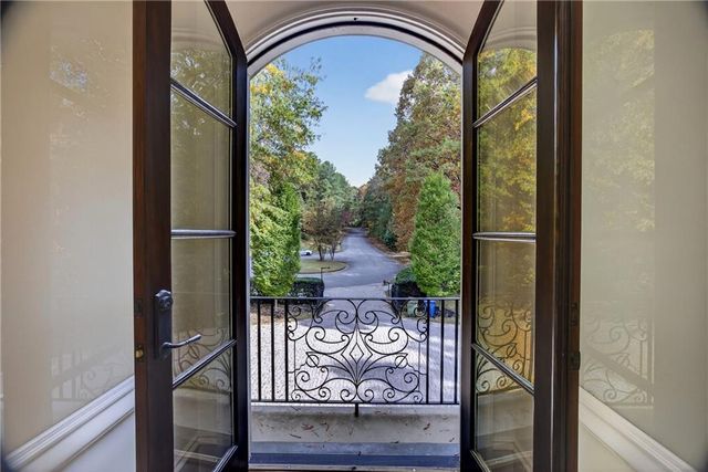 1250 Beechwood Hills NW Court, Atlanta, GA 30327