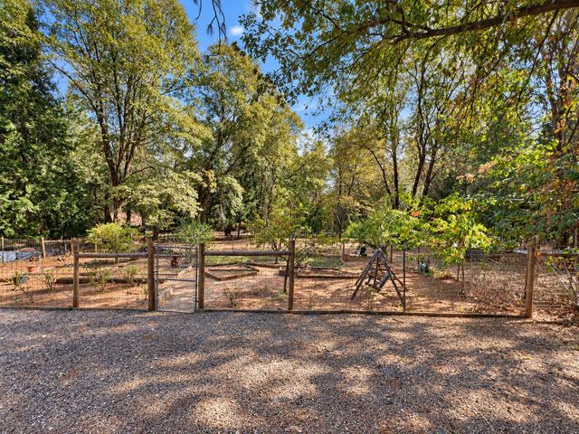 18963 Louis Rd, Grass Valley, CA 95945
