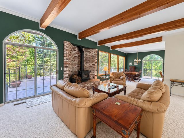 18963 Louis Rd, Grass Valley, CA 95945
