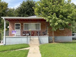 415 Warford Avenue, Ferguson, MO 63135