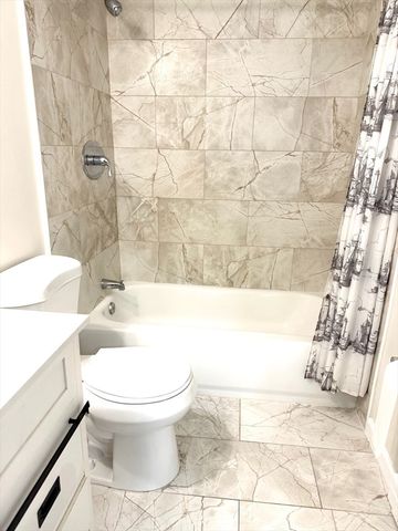 15 Spencer Rd 12E, Boxborough, MA 01719