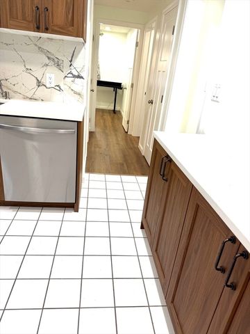 15 Spencer Rd 12E, Boxborough, MA 01719