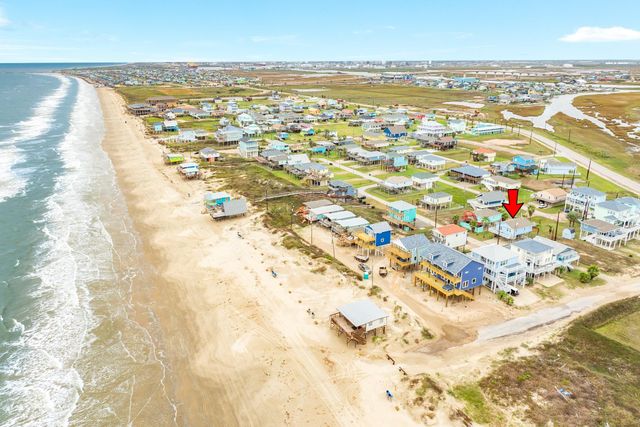 623 Crane Court, Surfside Beach, TX 77541