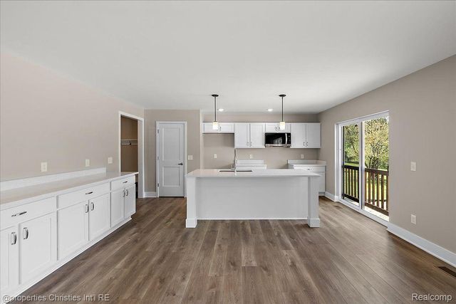 2516 Collegewood Street, Ypsilanti, MI 48197