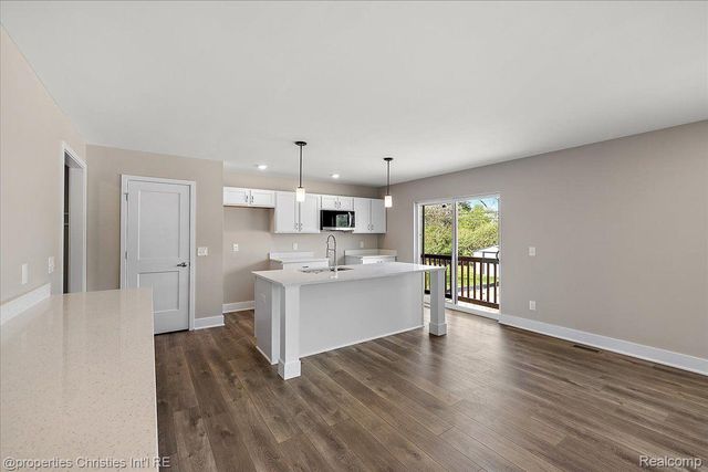 2516 Collegewood Street, Ypsilanti, MI 48197