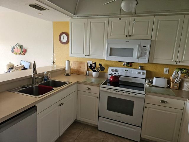 23465 HARBORVIEW ROAD 245, Punta Gorda, FL 33980