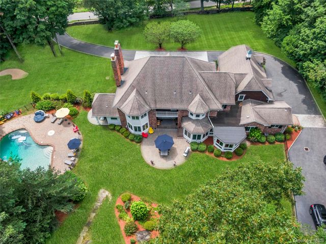 10 Hidden Oak Road, Armonk, NY 10504