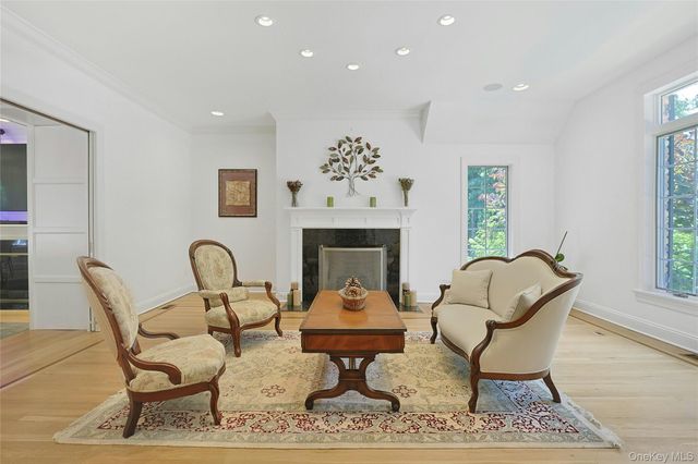 10 Hidden Oak Road, Armonk, NY 10504