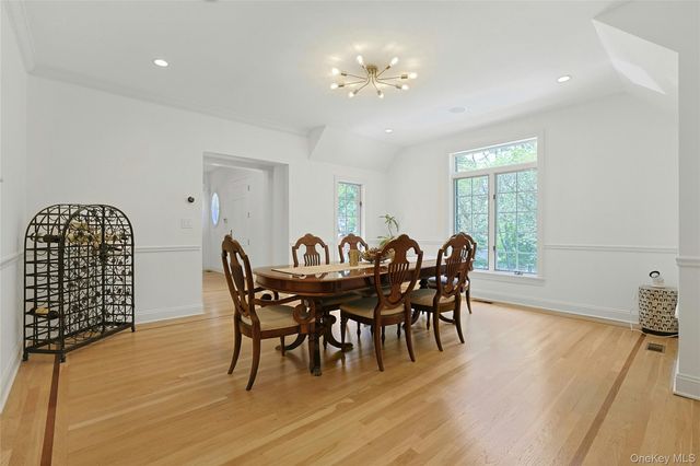 10 Hidden Oak Road, Armonk, NY 10504