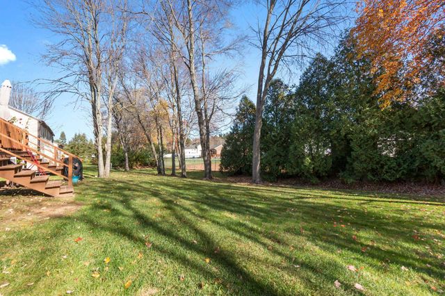 135 Forrest St Apt 10, Plaistow, NH 03865