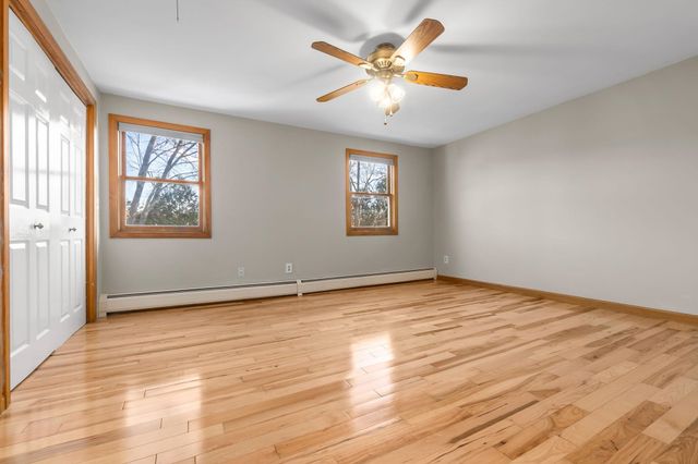 135 Forrest St Apt 10, Plaistow, NH 03865