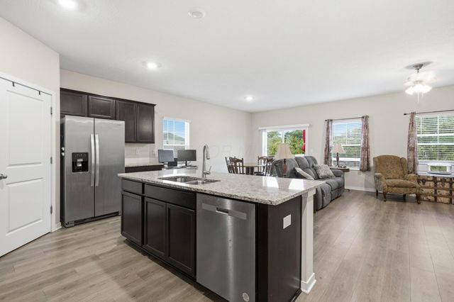 433 Sandburg Drive, Lithopolis, OH 43136