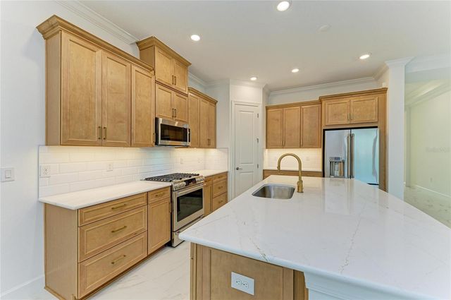 3303 VICENZA CT, Lakewood Ranch, FL 34211