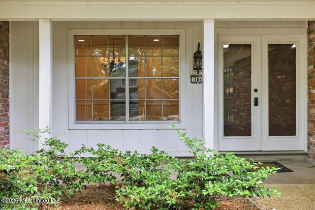 300 Whippoorwill Road, Brandon, MS 39047
