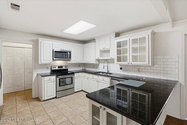 300 Whippoorwill Road, Brandon, MS 39047