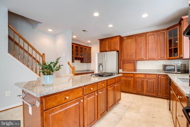 13515 LAMIUM LN, Centreville, VA 20120