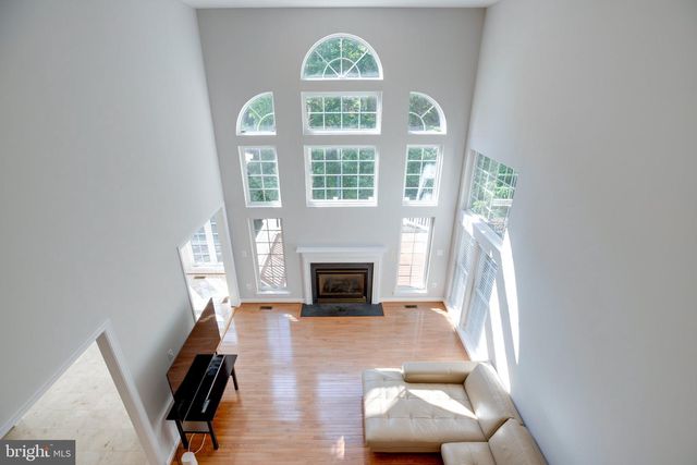 13515 LAMIUM LN, Centreville, VA 20120
